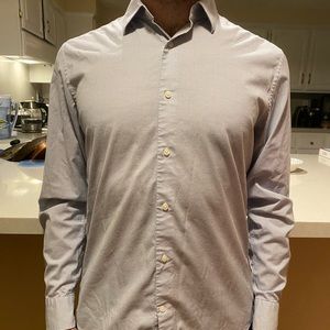 Super comfy, slim fit dress shirt